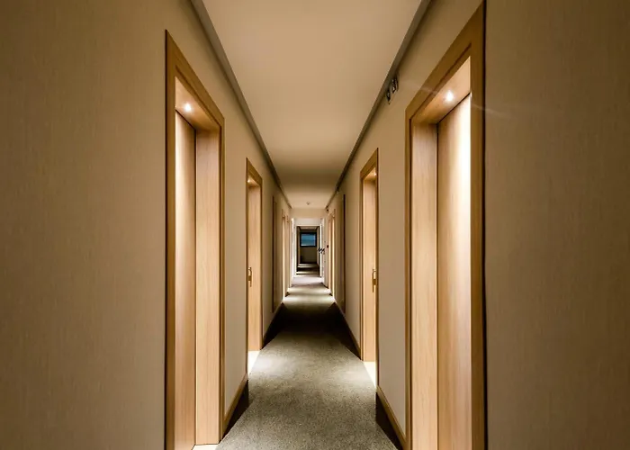 Acandia Hotel 4*