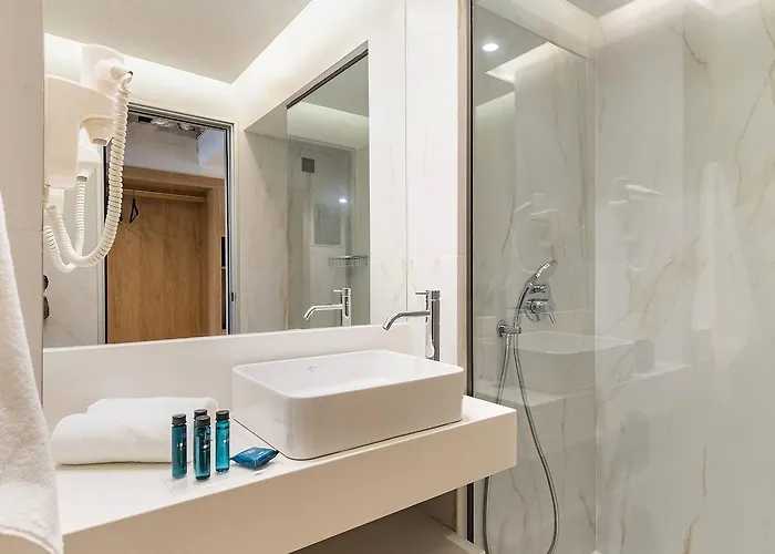 Acandia Hotel 4*