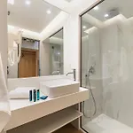 Acandia Hotel 4*